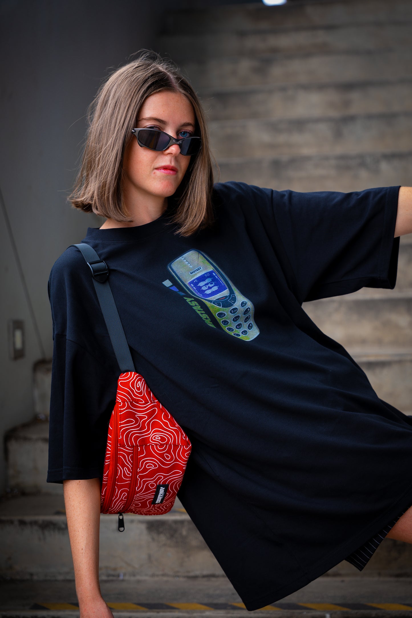 VOYAGER BUM BAG in RED