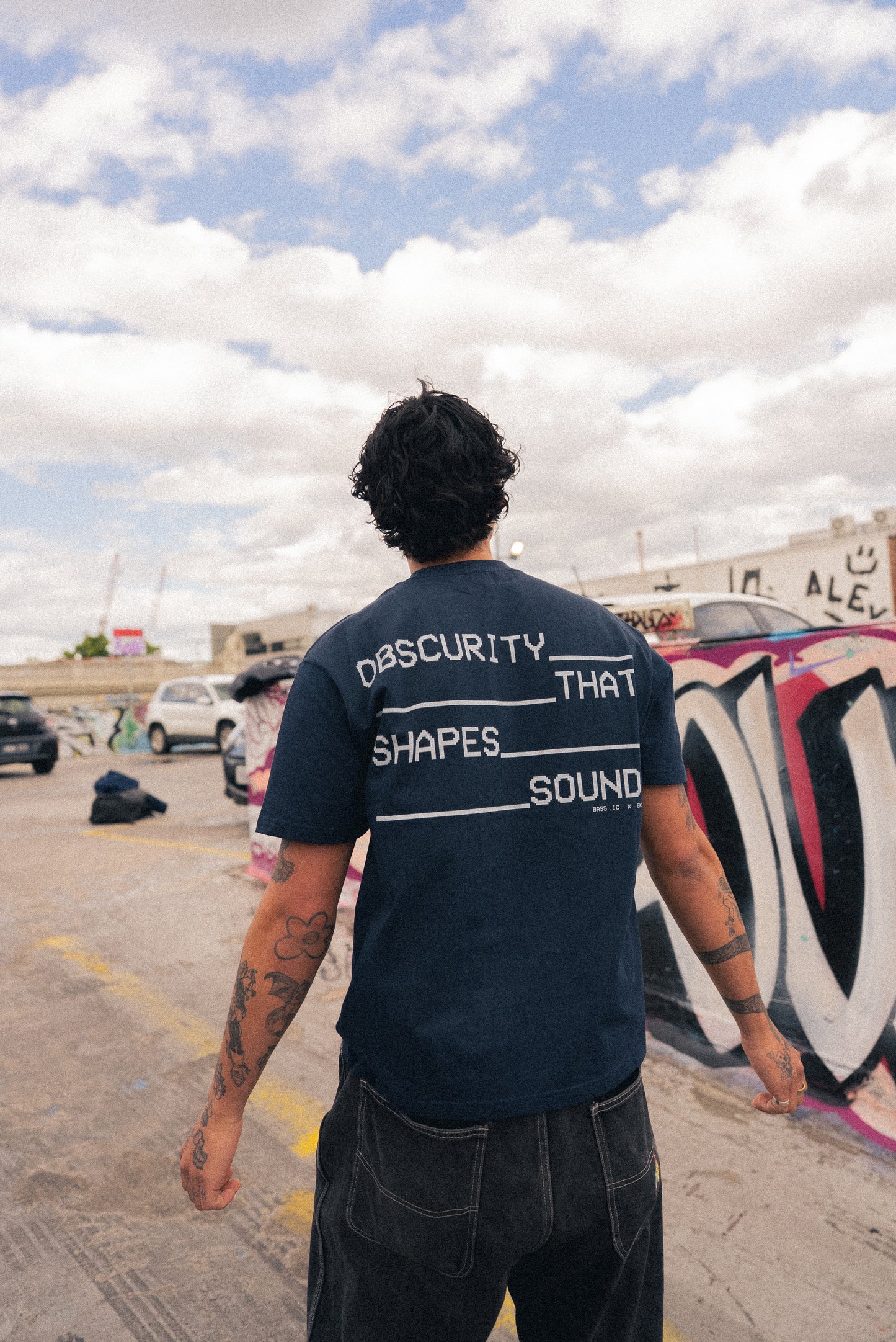 OBSCURITY THAT SHAPES SOUND Tee