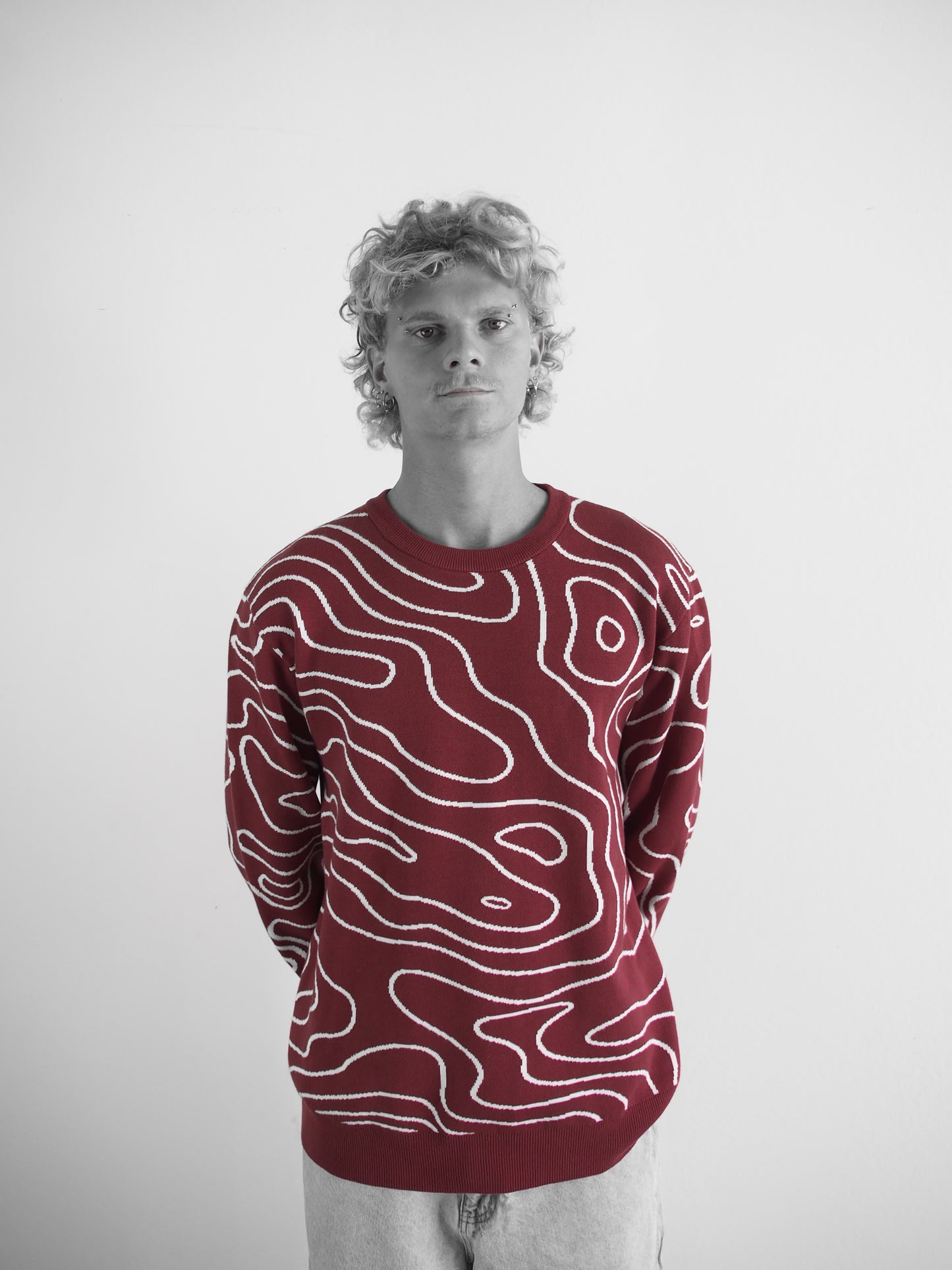 VOYAGER SWEATER - RED