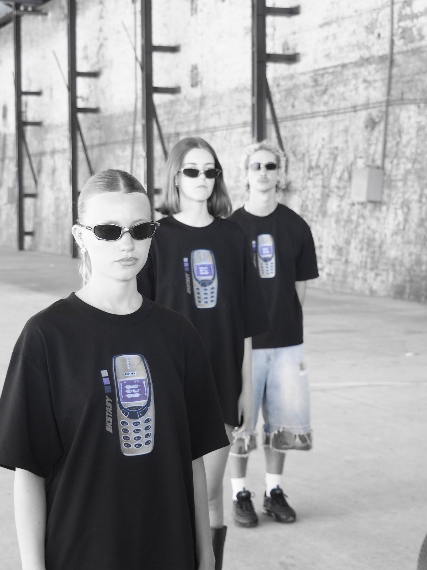 Y2K BRICK Tee - in BLACK