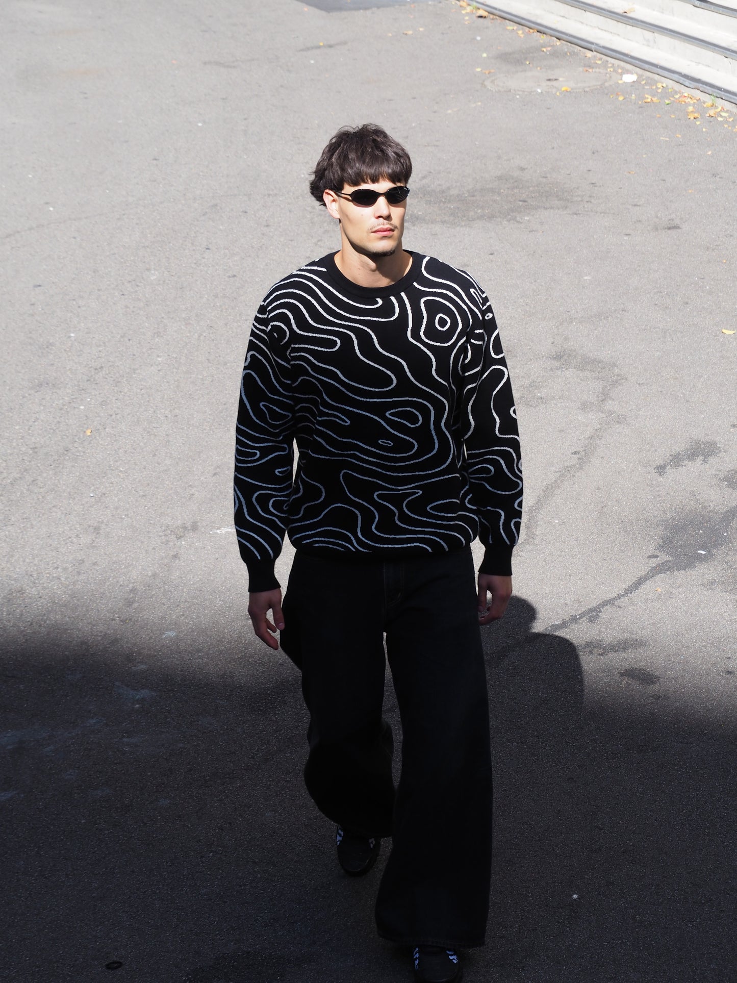 Voyager Sweater - BLACK