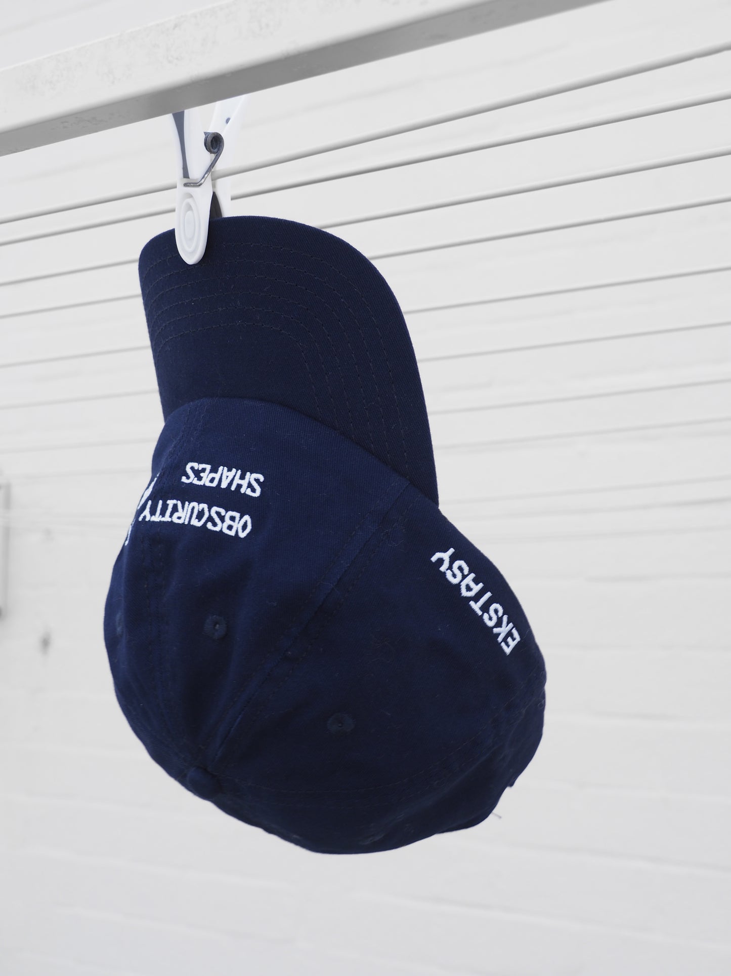 OBSCURITY THAT SHAPES SOUND cap