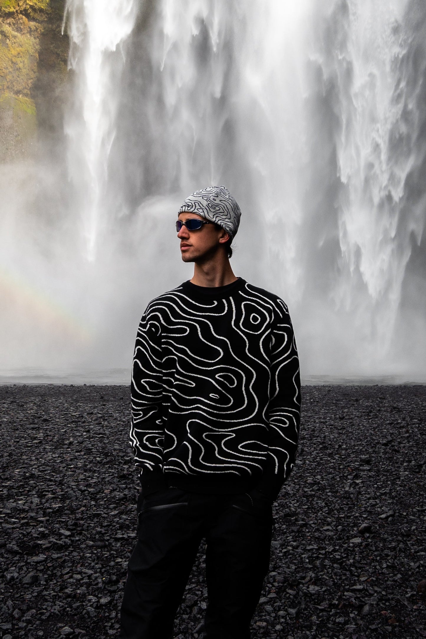 Voyager Sweater - BLACK